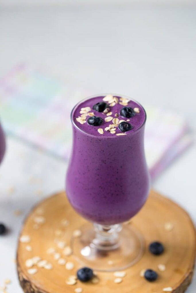 Berry Oatmeal Metabolism Smoothie