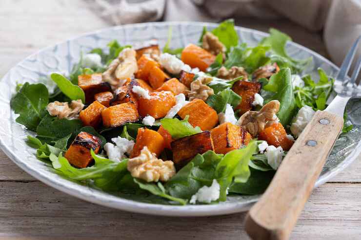 Crunchy Carrot and Apple Salad