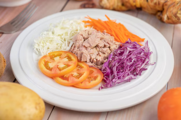 Cabbage and Tuna High-Protein Salad